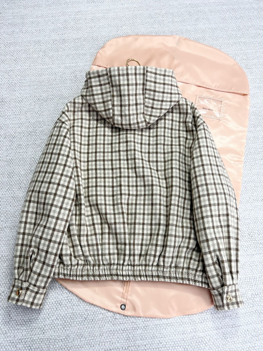 d35084bf9fdf379f9b5cf8ecebdcdd1d_1702269514_4617.jpg