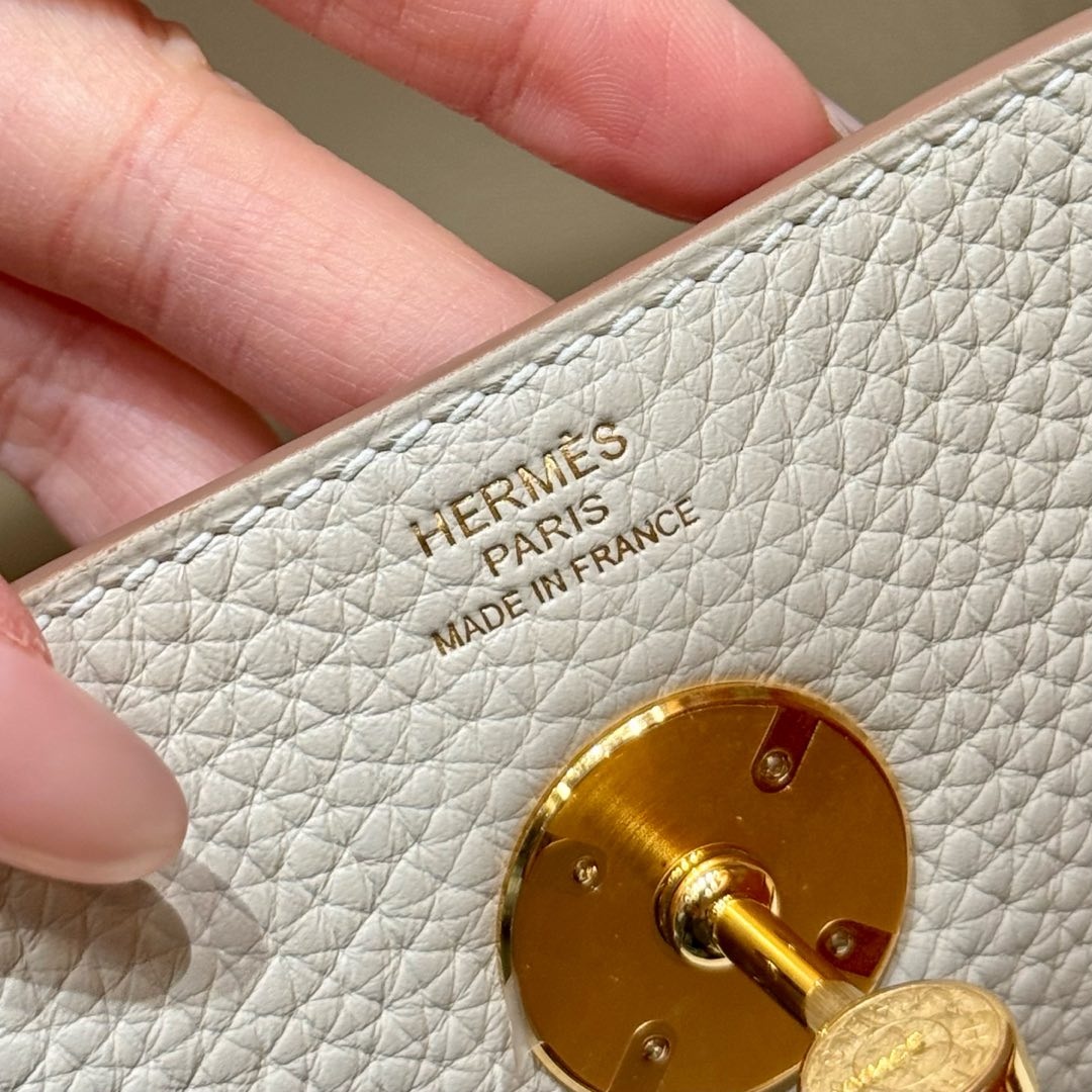 88c8e2657f23ca1c3b477f5a42b45871_1735524784_5415.jpg