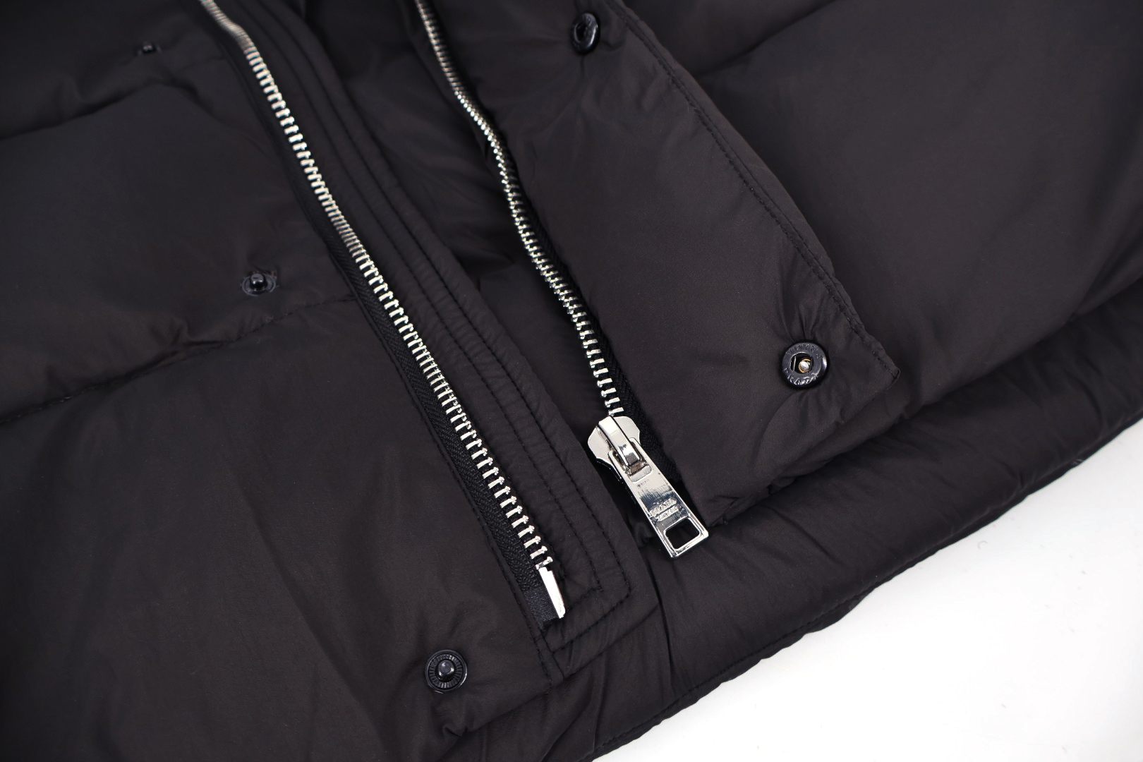c313f8ea533f35f949a07ff63b273bec_1762564126_7261.jpg