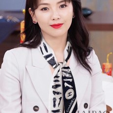 샤넬 방도스카프