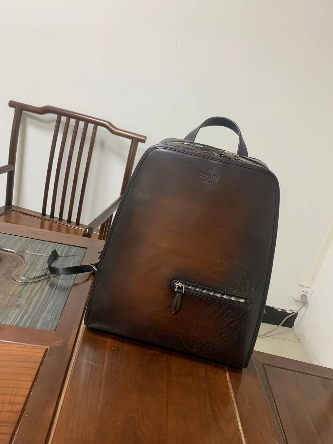 벨루티 백팩