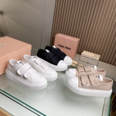 미우미우 스니커즈