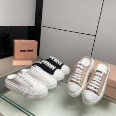 미우미우 뮬스니커즈