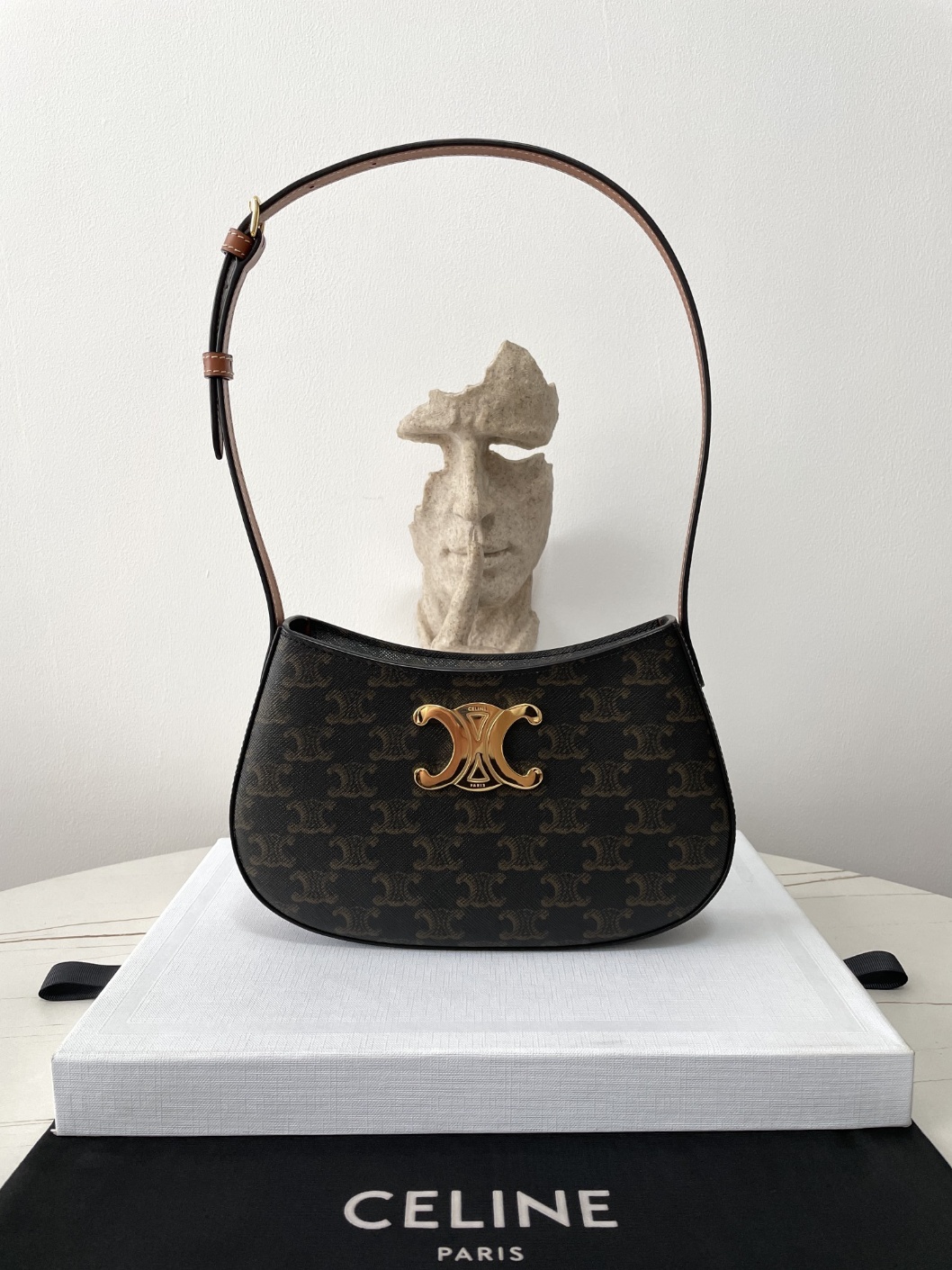 셀린느 틸리백미디엄