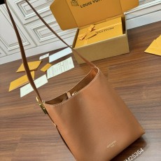 루이비통 로우키호보PM