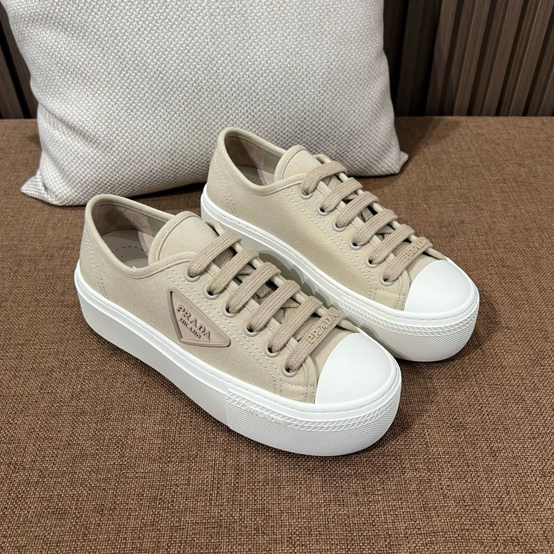 프라다 스니커즈