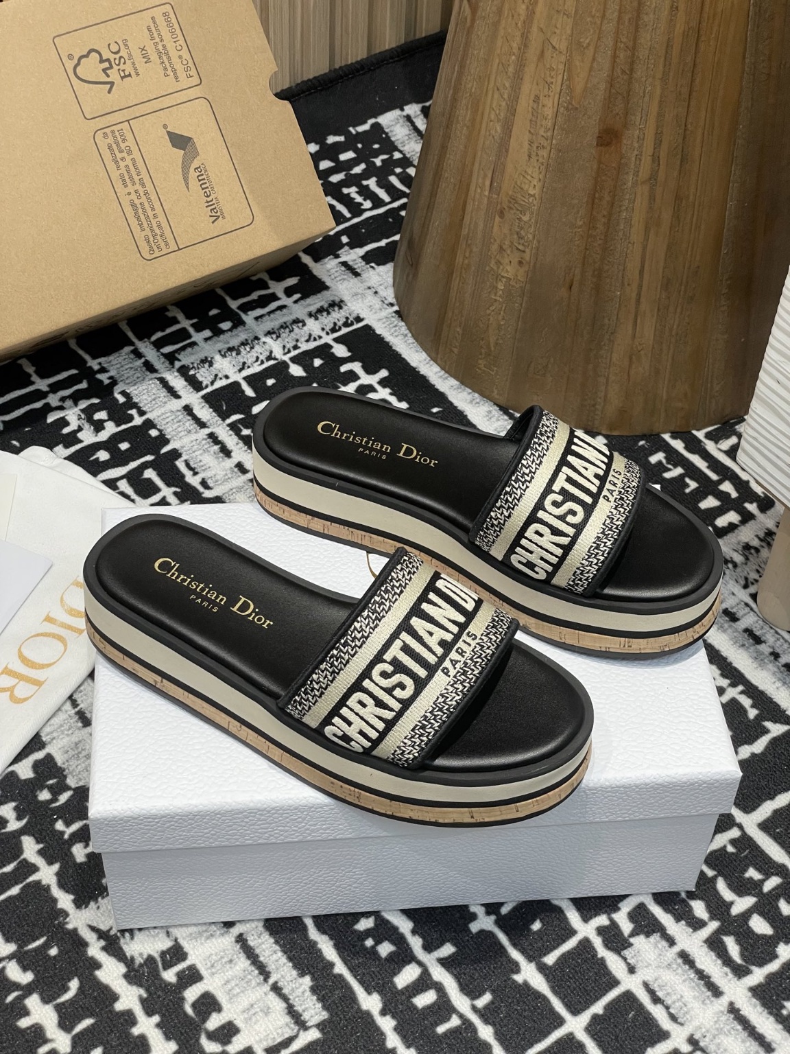 디올 슬리퍼