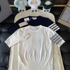 톰브라운 반팔니트