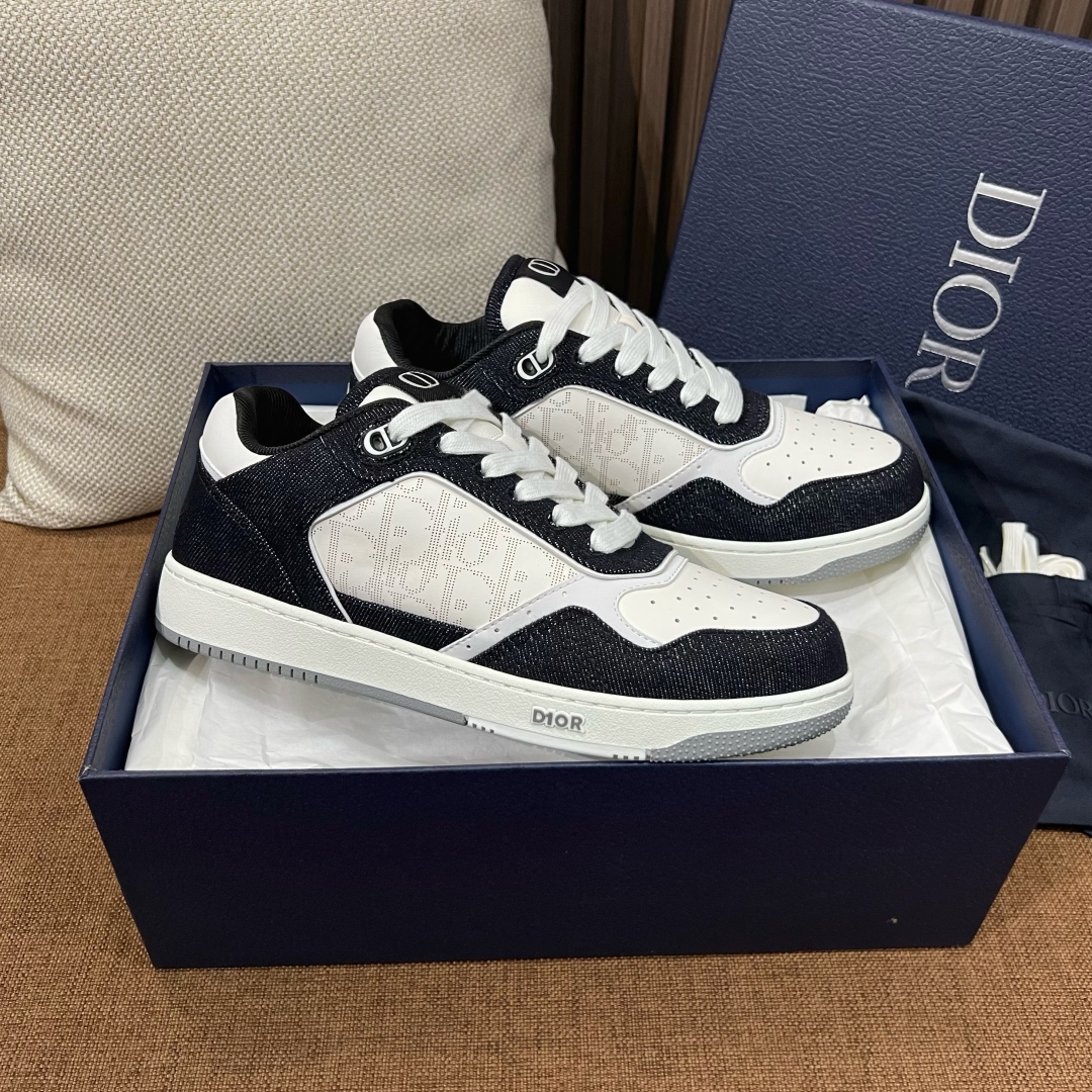 디올 스니커즈