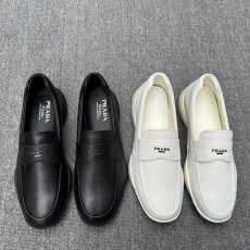 프라다 로퍼