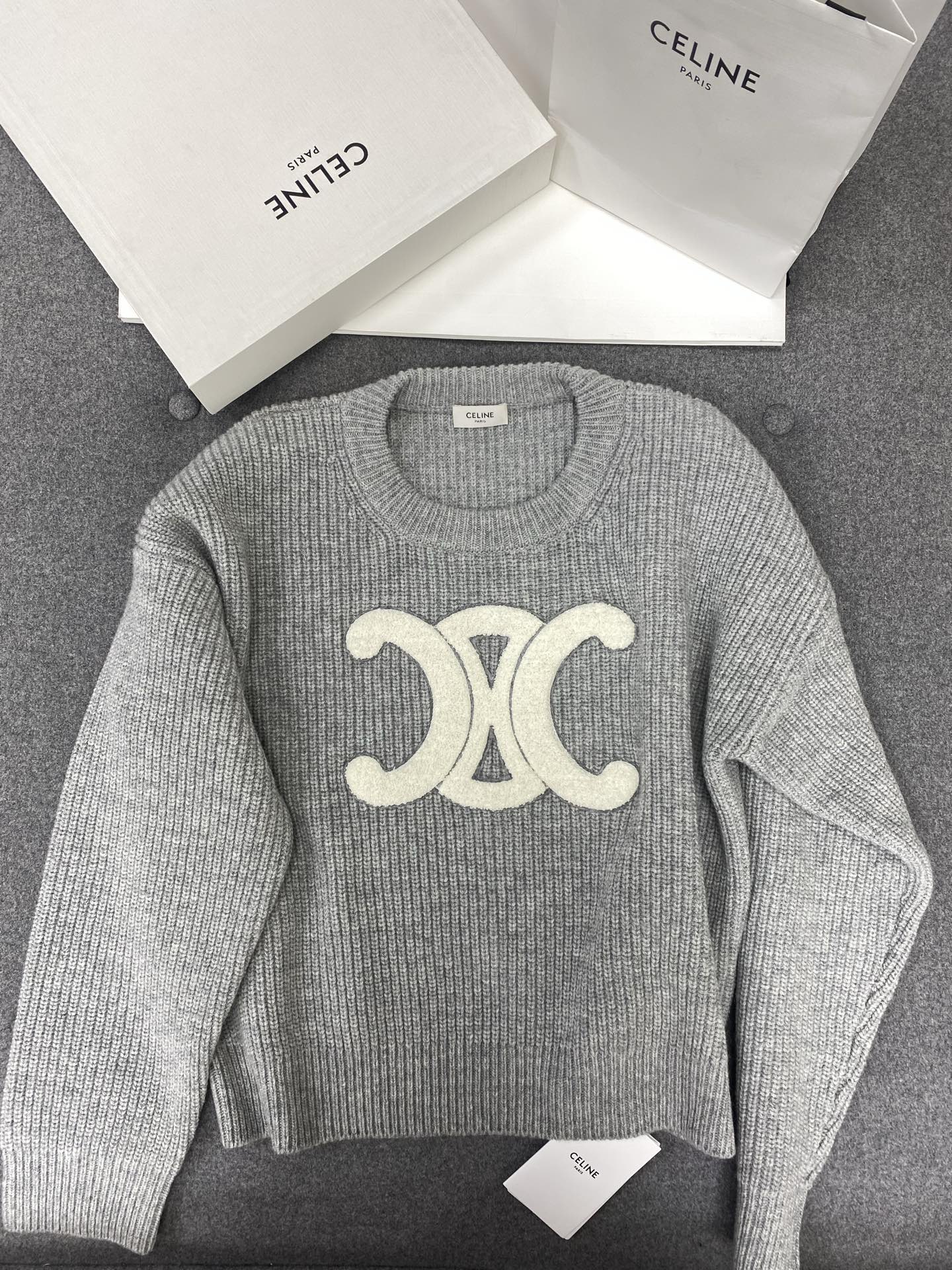 셀린느 니트