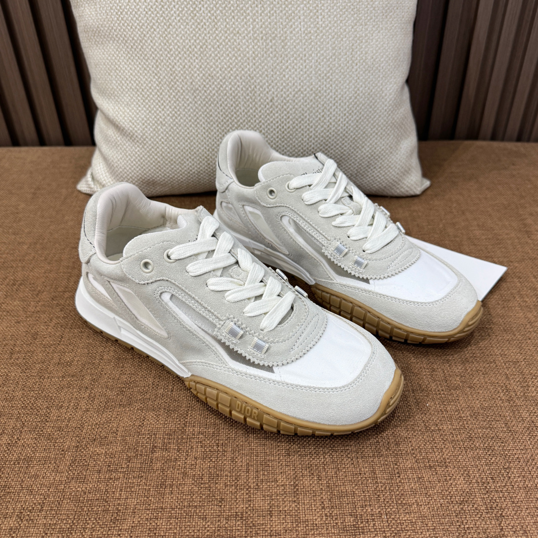 디올 스니커즈