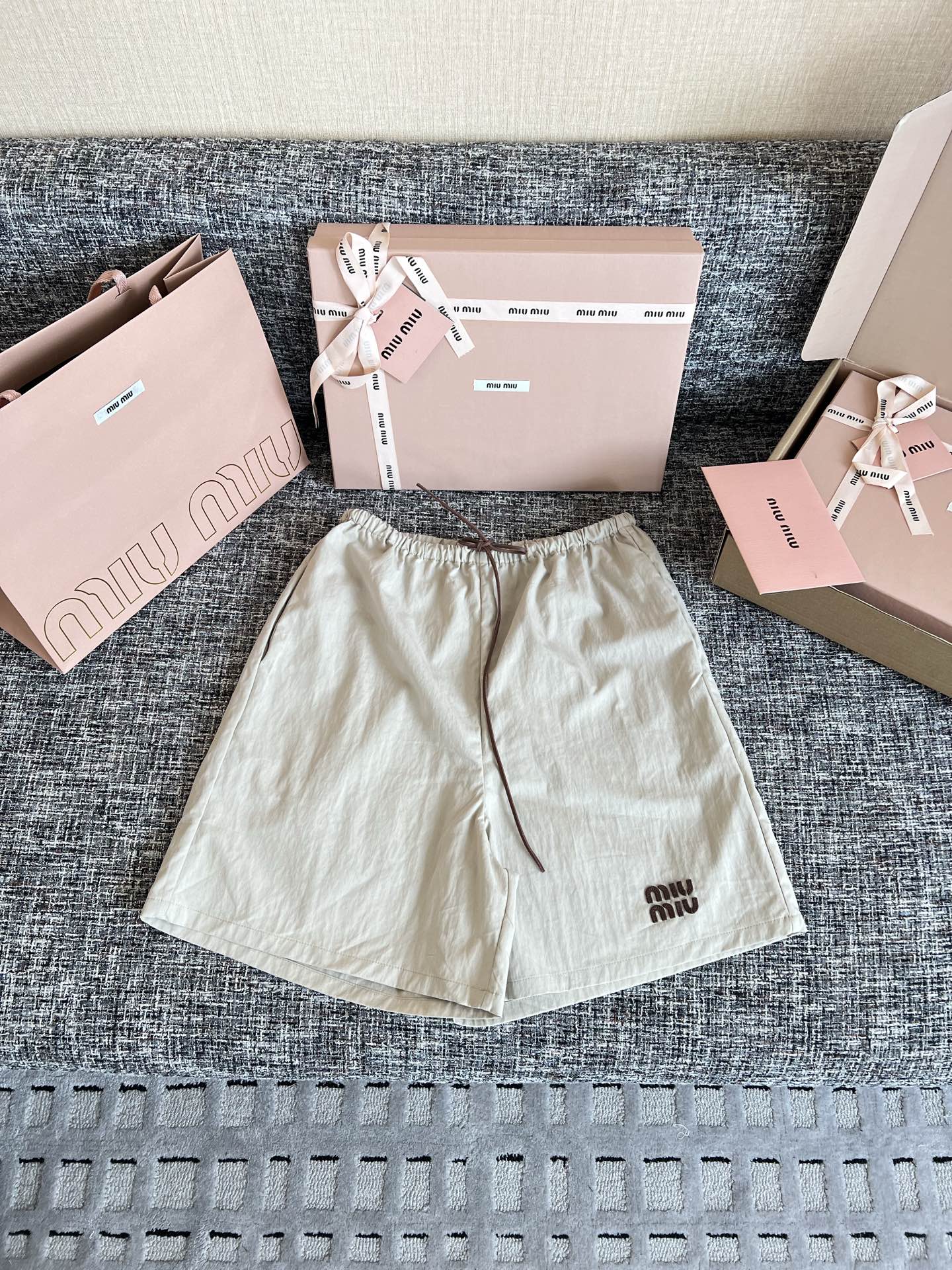 미우미우 반바지(여성)