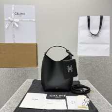 셀린느 스몰호보백